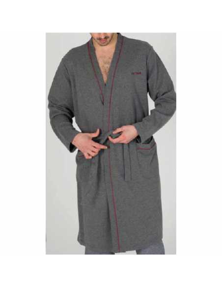 Montse Pedrosa | Bata 290 de Pettrus en color único Montse Pedrosa | Bata 290 de Pettrus en color único