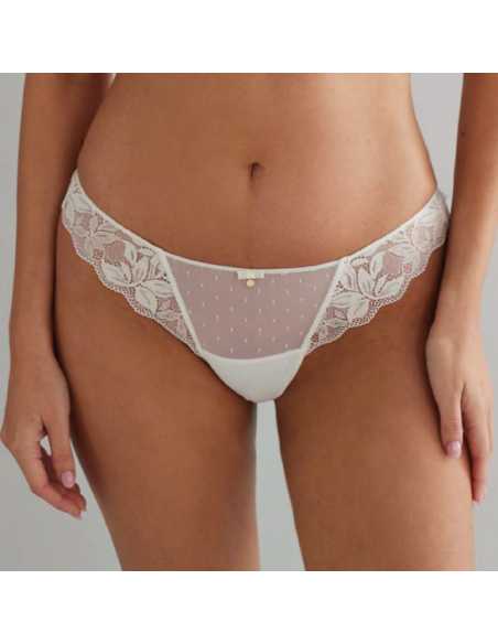 Montse Pedrosa | Tanga Filipa 30901 de Selmark color Marfil Montse Pedrosa | Tanga Filipa 30901 de Selmark color Marfil