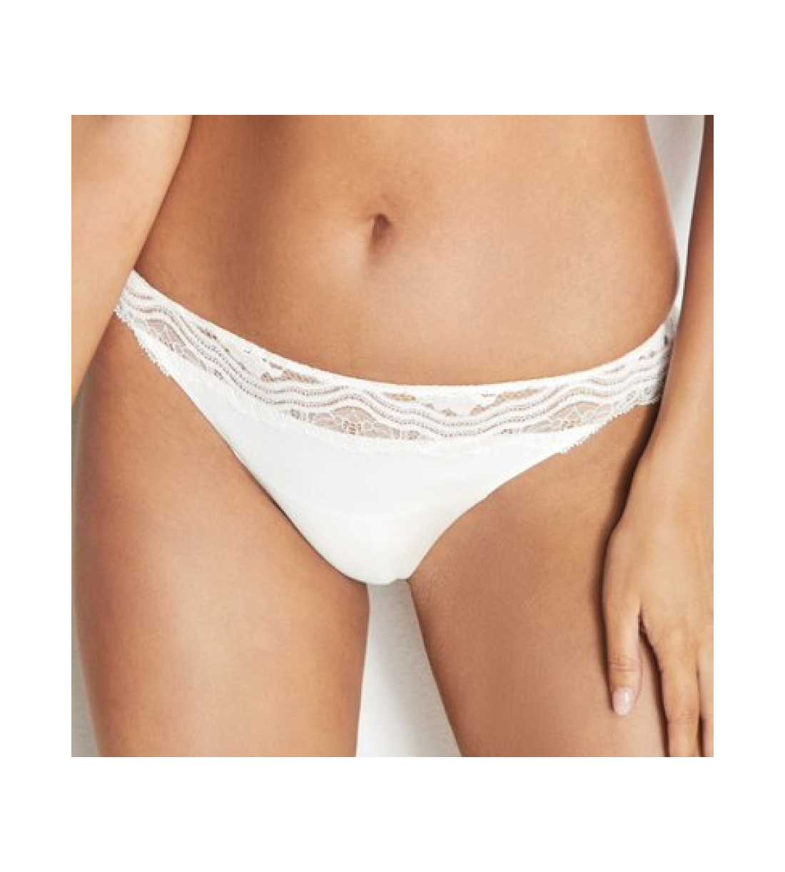 Montse Pedrosa | Tanga Ludovica 20901 de Selmark color Marfil Montse Pedrosa | Tanga Ludovica 20901 de Selmark color Marfil