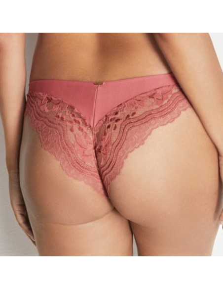 Montse Pedrosa | Brasileña Ludovica 20904 de Selmark color Coral Montse Pedrosa | Brasileña Ludovica 20904 de Selmark color Coral