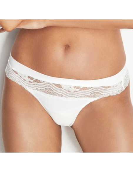 Montse Pedrosa | Brasileña Ludovica 20904 de Selmark color Marfil Montse Pedrosa | Brasileña Ludovica 20904 de Selmark color Marfil