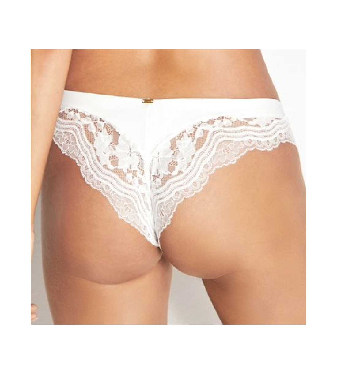 Montse Pedrosa | Brasileña Ludovica 20904 de Selmark color Marfil Montse Pedrosa | Brasileña Ludovica 20904 de Selmark color Marfil