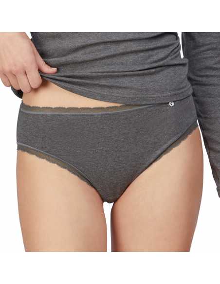 Montse Pedrosa | Braguita Algodón 32611 de Avet color Vigore Oscuro Montse Pedrosa | Braguita Algodón 32611 de Avet color Vigore Oscuro