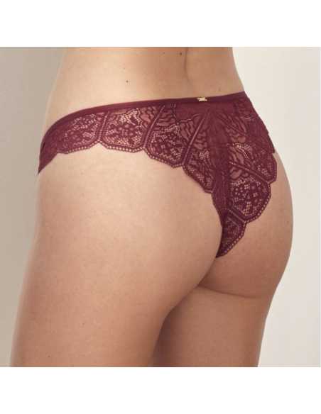 Montse Pedrosa | Braga Brasileña Nicole 50904 de Selmark color Burdeos Montse Pedrosa | Braga Brasileña Nicole 50904 de Selmark color Burdeos