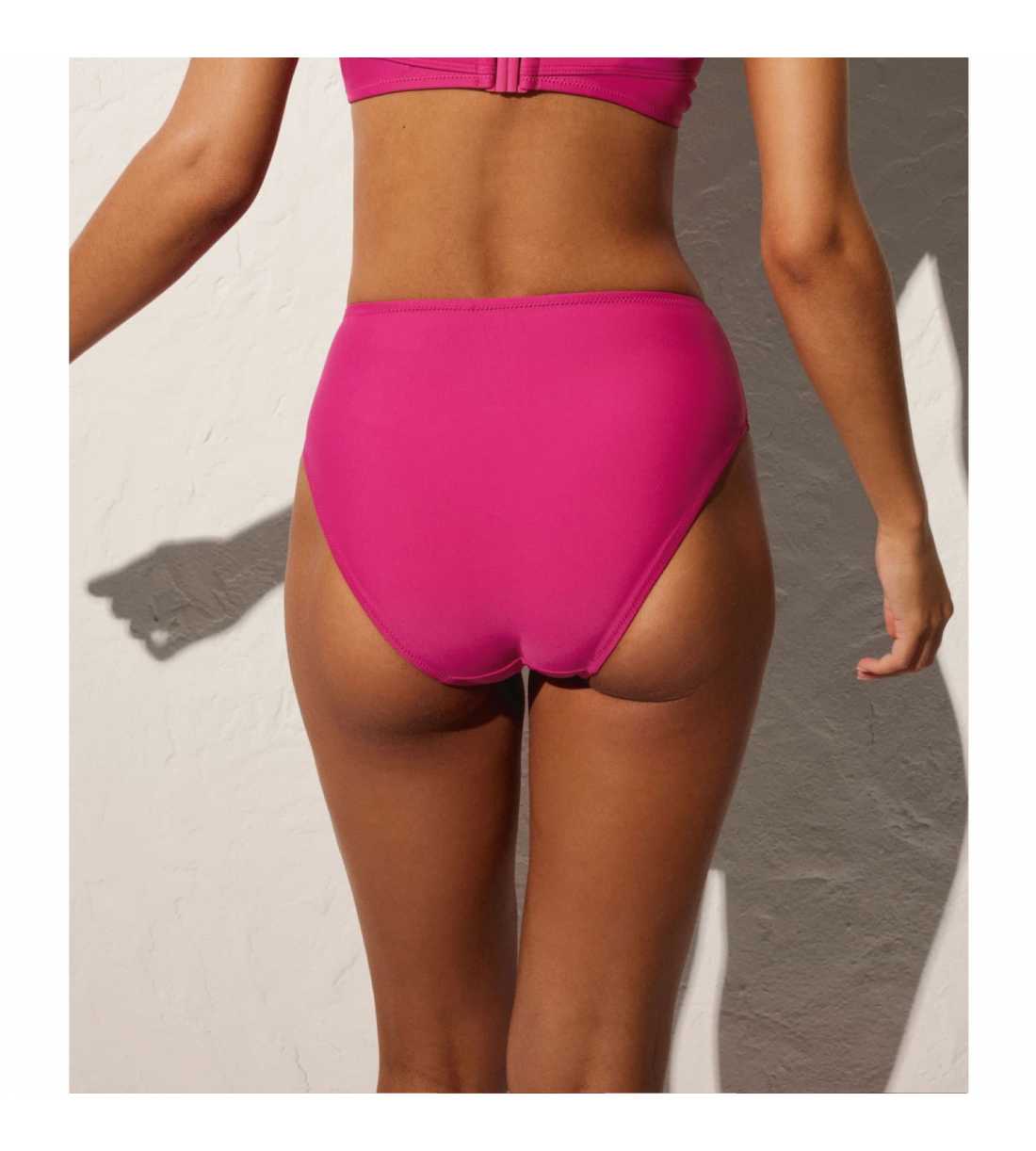 Montse Pedrosa | Bikini Aro Reductor 82601 de Ysabel Mora Montse Pedrosa | Bikini Aro Reductor 82601 de Ysabel Mora