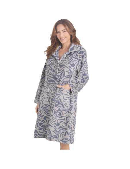 Montse Pedrosa | Bata Coralina 3476 de Pettrus color Unico Montse Pedrosa | Bata Coralina 3476 de Pettrus color Unico