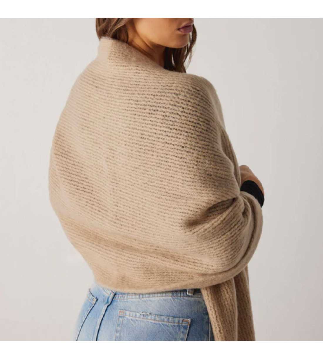 Montse Pedrosa | Pashmina lisa con detalle flecos Beige 70658 de Ysabel Mora Montse Pedrosa | Pashmina lisa con detalle flecos Beige 70658 de Ysabel Mora