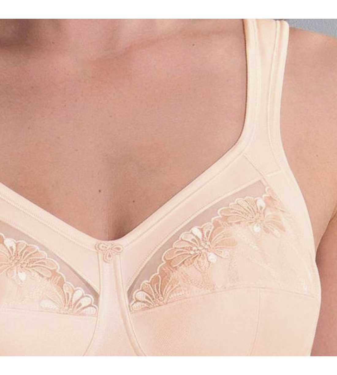 Montse Pedrosa | Sujetador Comfort sin aros Safina 5448 Biscuit de Anita Montse Pedrosa | Sujetador Comfort sin aros Safina 5448 Biscuit de Anita