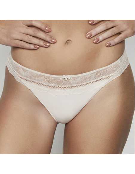 Montse Pedrosa | Braga Brasileña Agatha 31204 de Selmark color Maquillaje Montse Pedrosa | Braga Brasileña Agatha 31204 de Selmark color Maquillaje