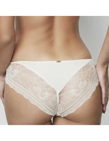 Montse Pedrosa | Braga Agatha 31207 de Selmark color Marfil Montse Pedrosa | Braga Agatha 31207 de Selmark color Marfil