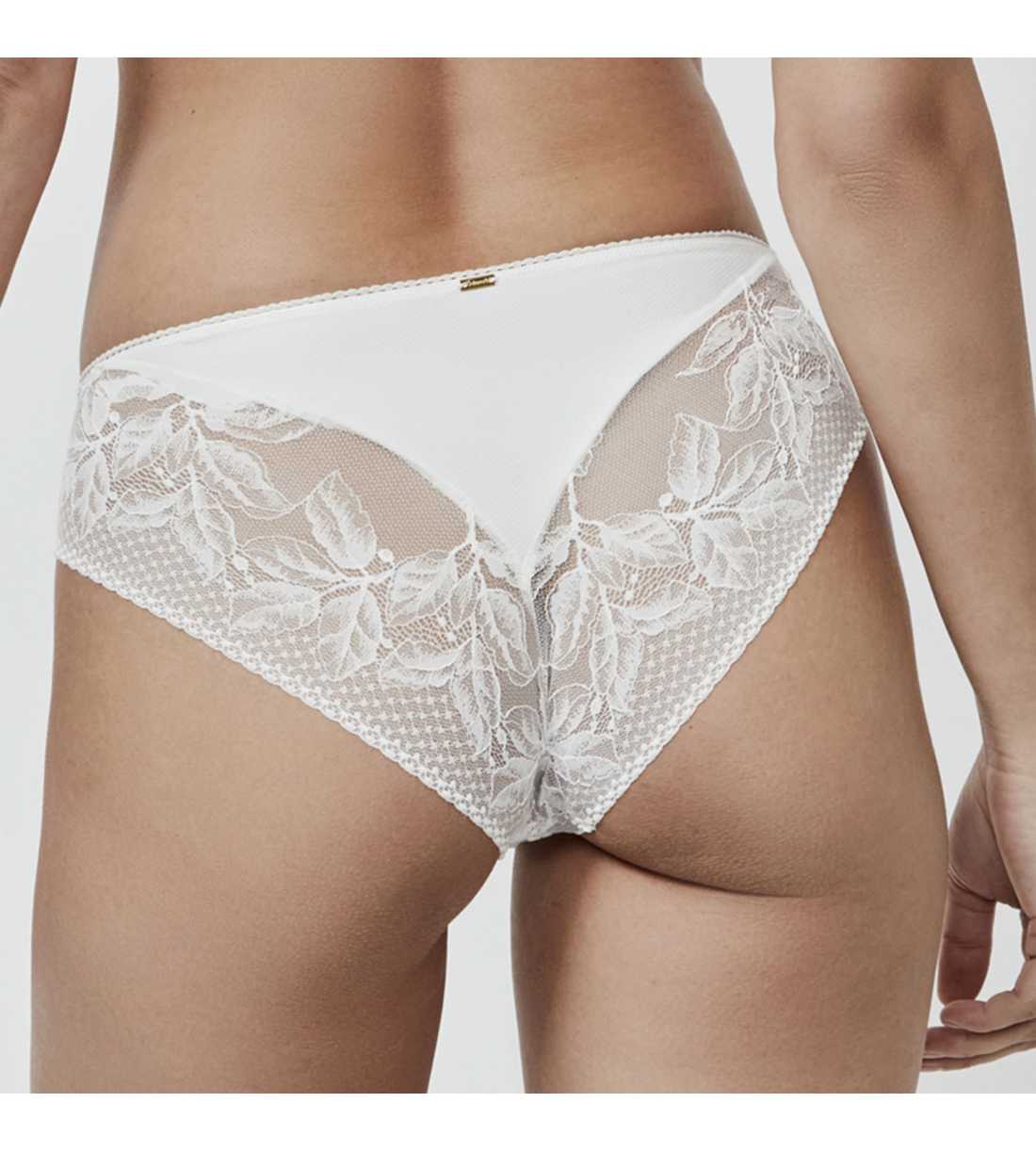 Montse Pedrosa | Braga Malitzia 61207 de Selmark color Marfil Montse Pedrosa | Braga Malitzia 61207 de Selmark color Marfil