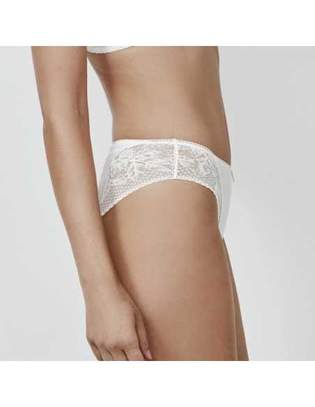 Montse Pedrosa | Braga Malitzia 61207 de Selmark color Marfil Montse Pedrosa | Braga Malitzia 61207 de Selmark color Marfil