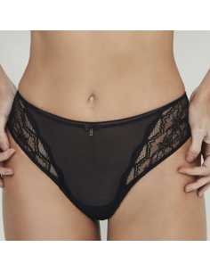Montse Pedrosa | Braga Bikini Manuela 31307 de Selmark color Negro