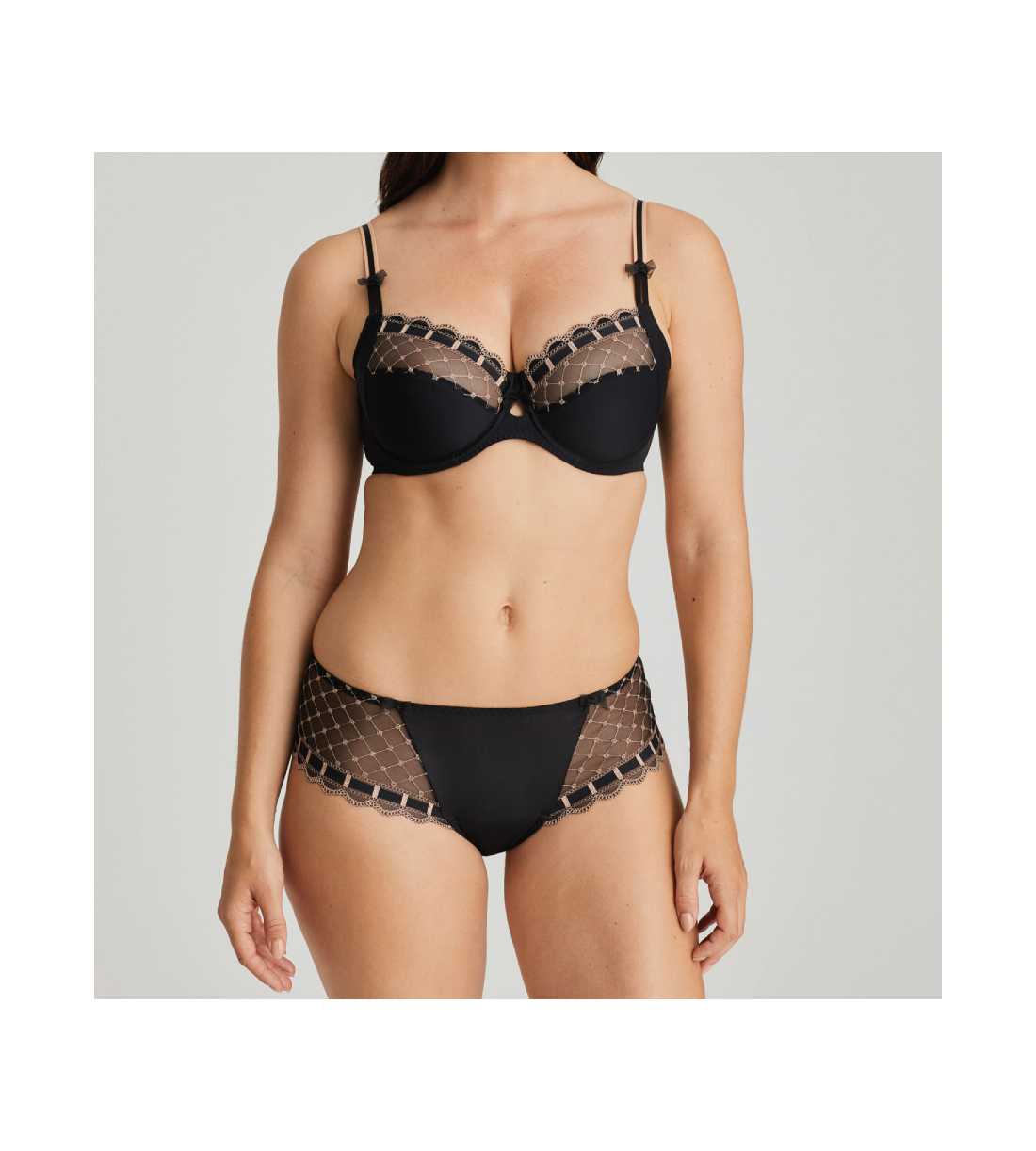 Montse Pedrosa | Tanga A La Folie 0641121 de PrimaDonna Twist color Celebration Black Montse Pedrosa | Tanga A La Folie 0641121 de PrimaDonna Twist color Celebration Black