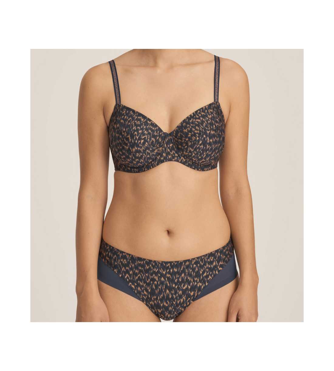 Montse Pedrosa | Sujetador Bijou 0141780 de PrimaDonna Twist color Blue Noir Montse Pedrosa | Sujetador Bijou 0141780 de PrimaDonna Twist color Blue Noir