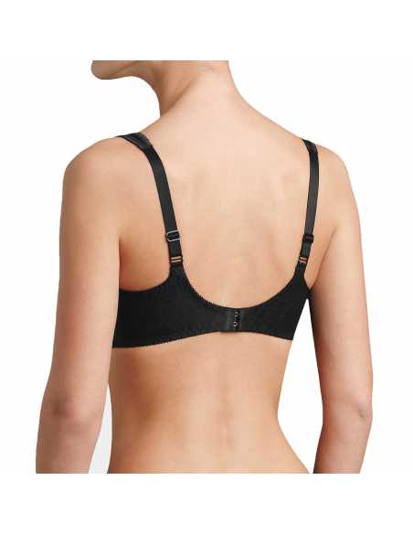 Montse Pedrosa | Sujetador Confort Minimizer W de Triumph color Negro Montse Pedrosa | Sujetador Confort Minimizer W de Triumph color Negro