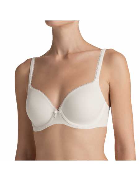 Montse Pedrosa | Sujetador Perfectly Soft W de Triumph color Marfil Montse Pedrosa | Sujetador Perfectly Soft W de Triumph color Marfil
